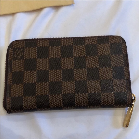 🦄 Louis Vuitton compact zippy wallet🦄 - Picture 2 of 8